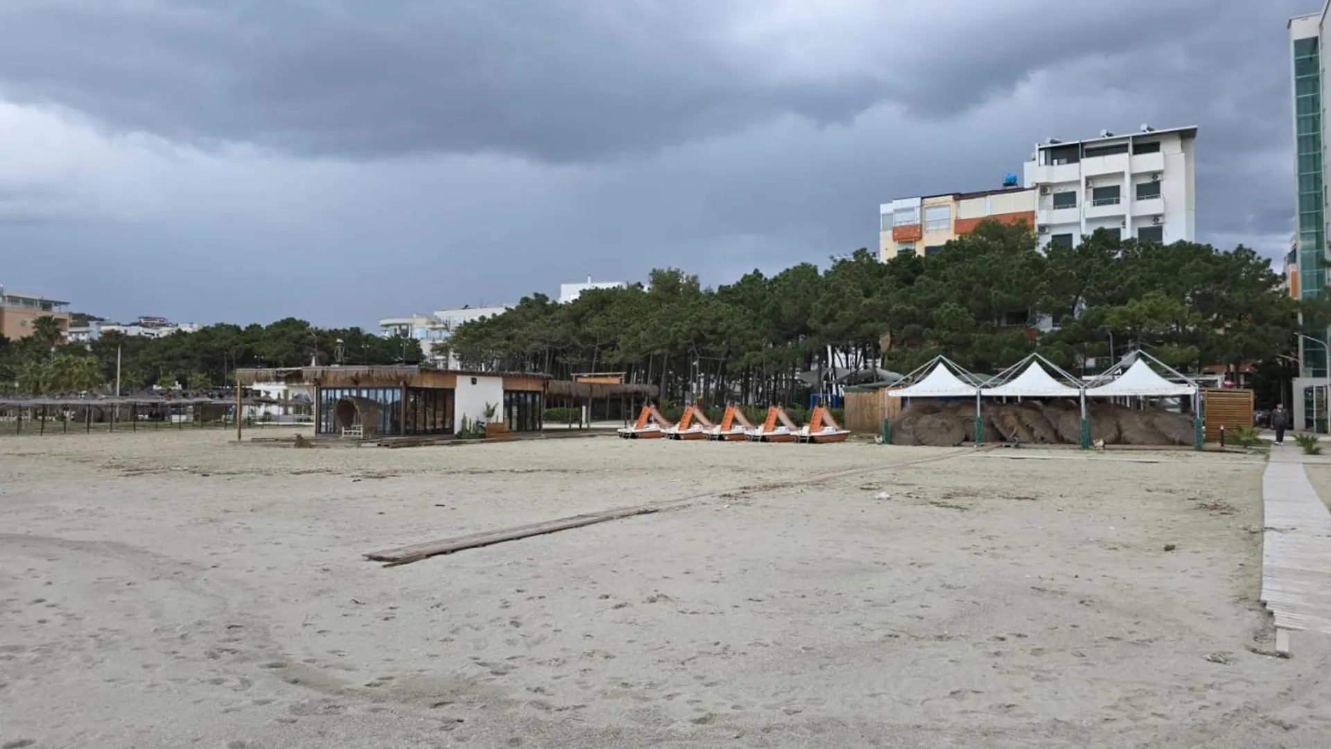 Tirent Apartment - Cozy Bedrooms Stay By Golem Beach Αλβανία