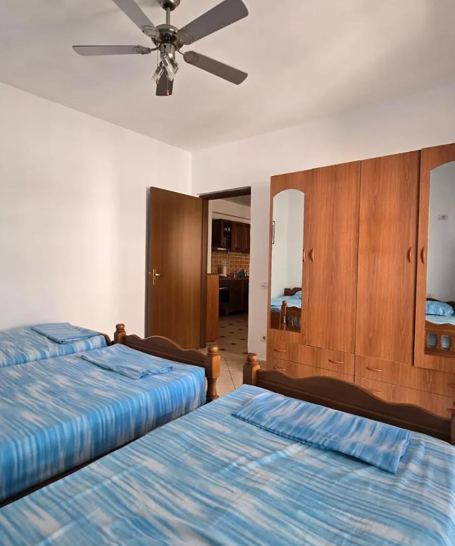 Tirent Apartment - Cozy Bedrooms Stay By Golem Beach Golem (Tirana)